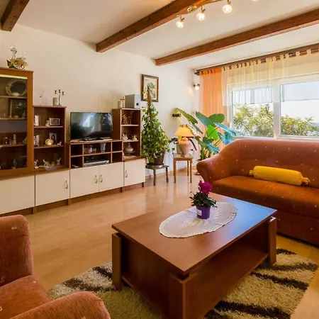 Ljiljana D * 德拉马利