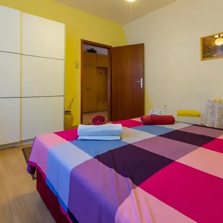 Ljiljana D Apartment Dramalj