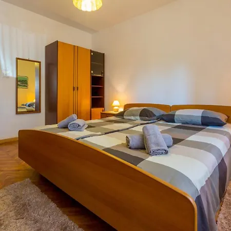 Ljiljana D Apartment *